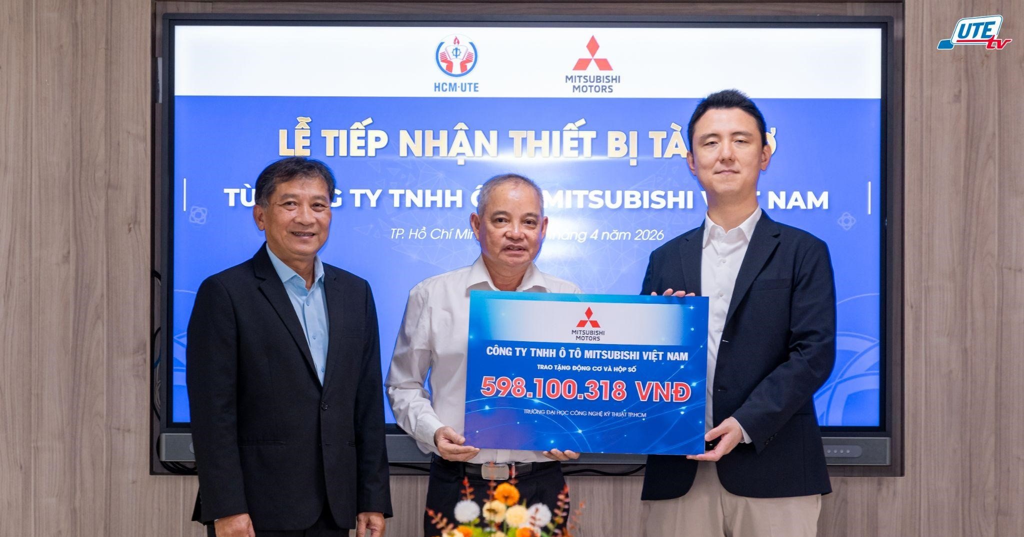 HCM-UTE tiếp nhận tài trợ thiết bị gần 600 triệu đồng từ Công ty TNHH Ô tô Mitsubishi Việt Nam